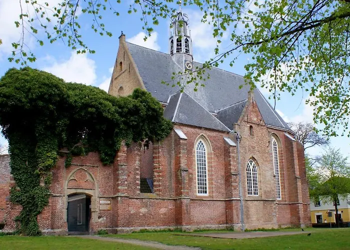 Het Witte Huis Отель 3*